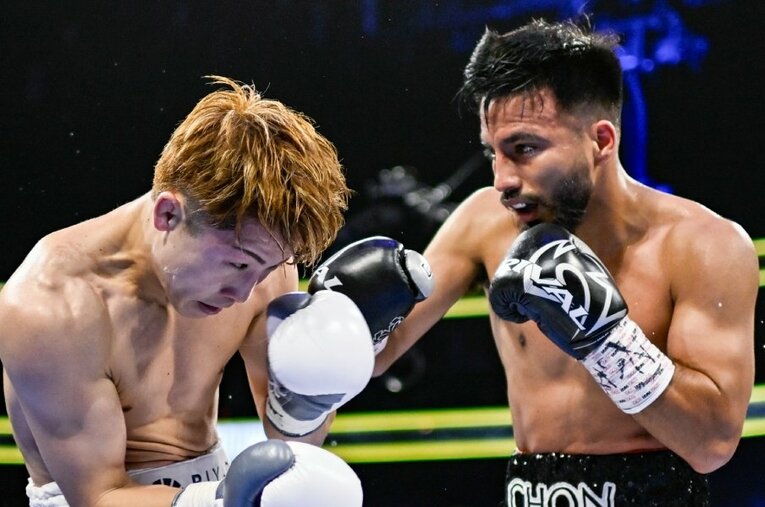 井上尚弥にTKOで敗れたカルデナス ／ photograph by Hiroaki Finito Yamaguchi