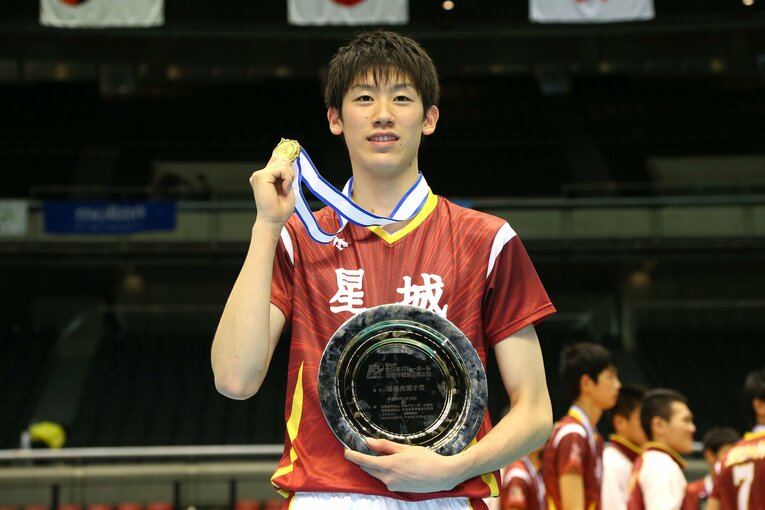 2年連続3冠を達成した星城高校時代の石川祐希　©︎AFLO SPORT