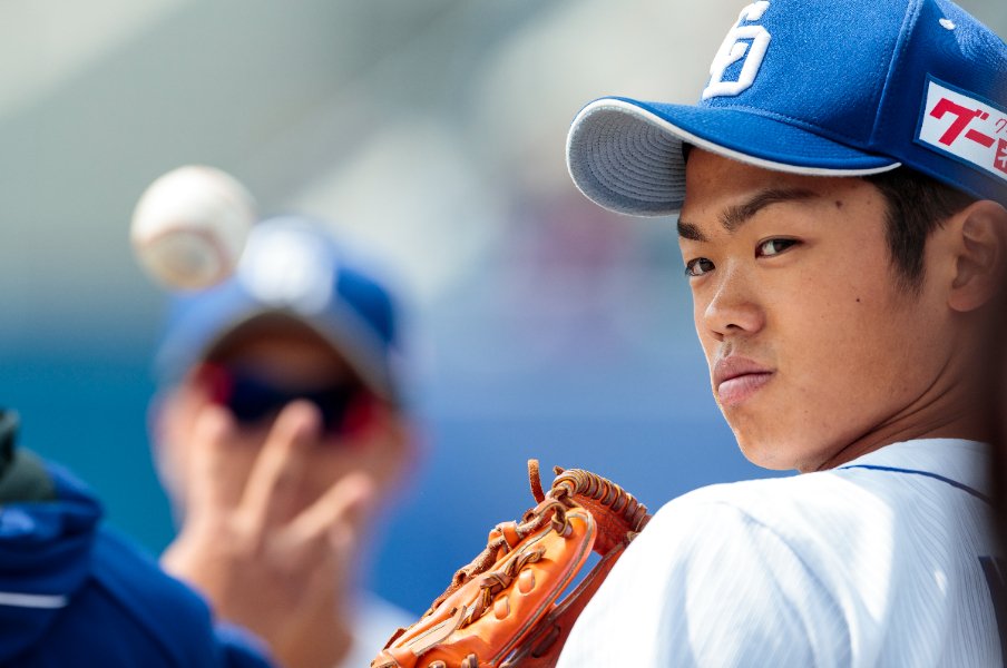 根尾昂がルーキー時代に語っていた”二刀流→ショート一本”の真意「野手の方がもっとやるべきこと、やりたいことがいっぱいある」<Number Web> photograph by Kiichi Matsumoto