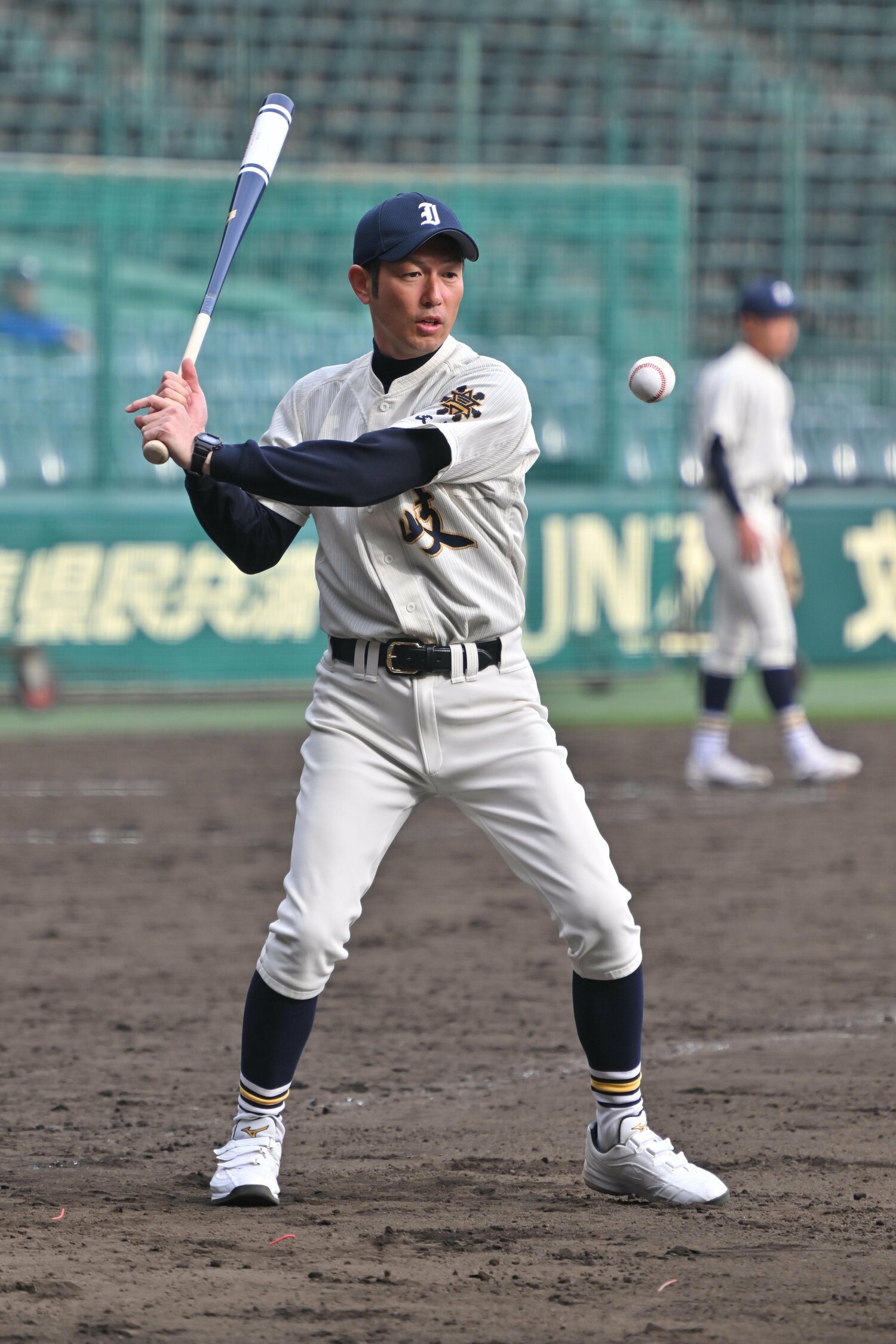 壱岐高を率いた坂本監督　©JIJI PRESS