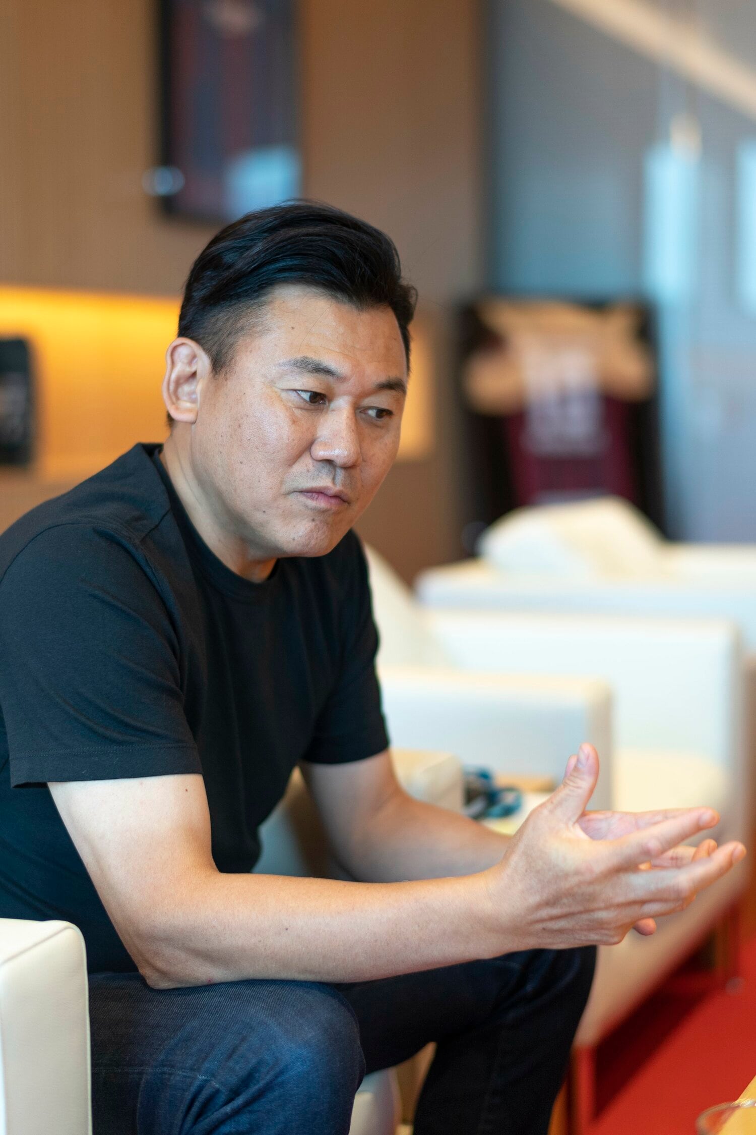 神戸の三木谷浩史会長　©Takuya Sugiyama