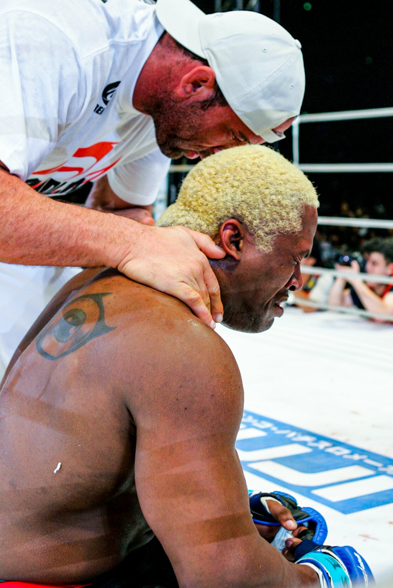 千載一遇のチャンスを逃し、悲嘆に暮れるランデルマン　©Susumu Nagao