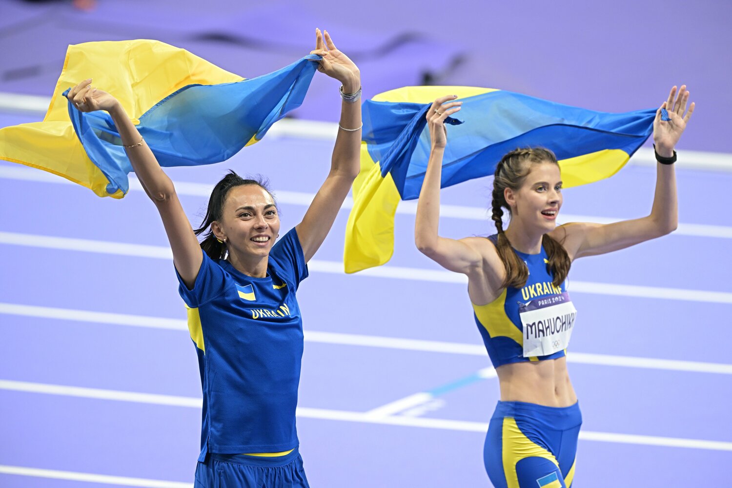 パリ五輪で金メダルのマフチフ（右）と銅メダルのゲラシチェンコ。ともに181cmの長身だ　©JMPA