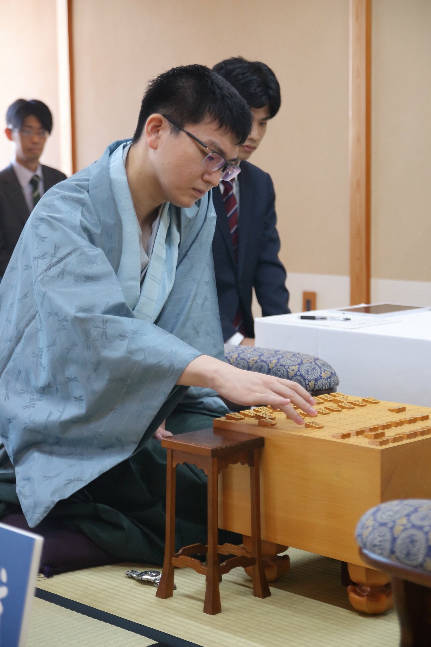 王座戦第2局、当日の永瀬　©日本将棋連盟