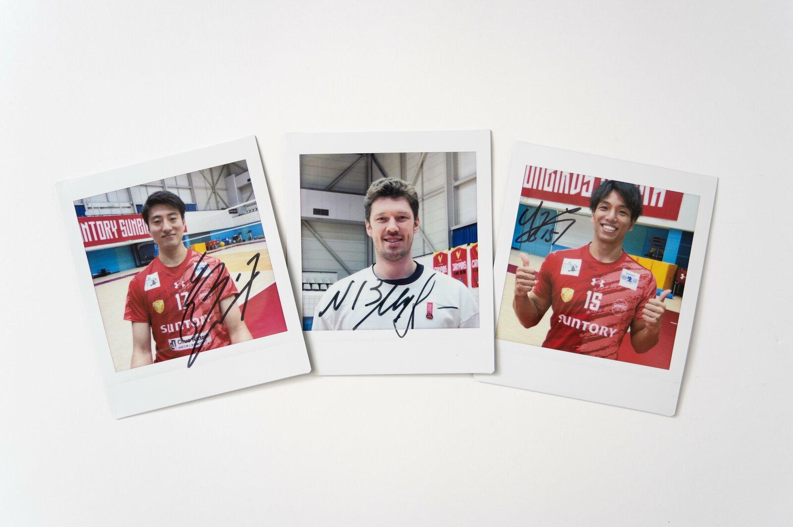 樫村大仁選手、ドミトリー・ムセルスキー選手、喜入祥充選手のサイン入りチェキ