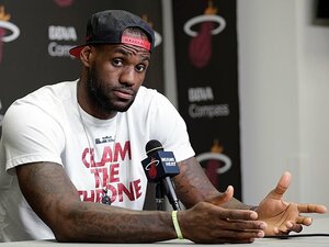 NBAの夏を揺るがすジェイムスの「決断」。～ヒート残留か、FA争奪戦か？～