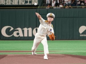 剛球始球式で「阪神・藤川球児監督もビックリ」“海上保安庁長官”61歳が語る驚きの高校球児時代「工藤公康さん相手にあと一歩まで…」