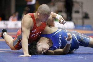 レスリング五輪出場権を巡る残酷さ。 太田忍の初戦敗退に後輩選手は……。