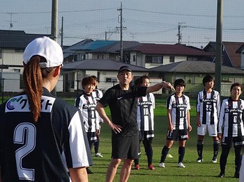 風間八宏の革命はJを飛び越える。女子でも高校生でもサッカーは同じ。＜Number Web＞ photograph by Shinya Kizaki