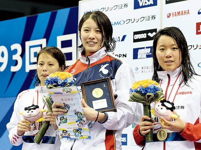 競泳界に遅咲きの新ヒロイン。大橋悠依が見せた実力。~20歳を超えてトップクラスに躍り出る珍しいケース~<Number Web> photograph by KYODO