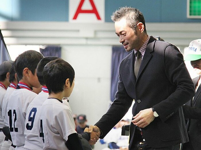 イチローとマイアミの空。~マーリンズ移籍で3000本安打は?~<Number Web> photograph by KYODO