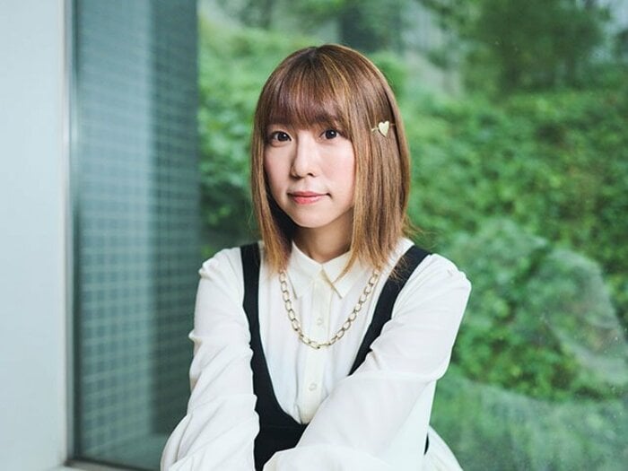 “弁護士志望の京大生”はなぜプロ雀士に? Mリーグ実況者・松嶋桃が語る“異色の経歴”「入学したら『麻雀』というワードが飛び交っていて…」<Number Web> photograph by Yuki Suenaga