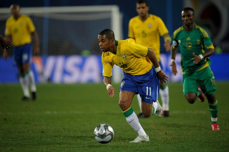 ロビーニョ　©Sports Graphic Number