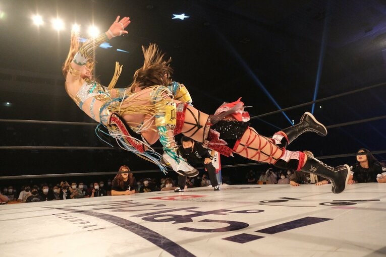 「ビューティ・ペアを超える」スターダム中野たむ＆なつぽいが目指す“女子プロレスの王道”「夢は武道館で単独ライブ」(92)