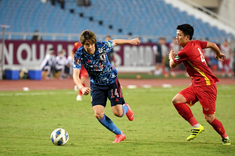 唯一、危険を感じさせた選手とトルシエが評価した伊東純也。貴重な決勝点を挙げた　©JFA