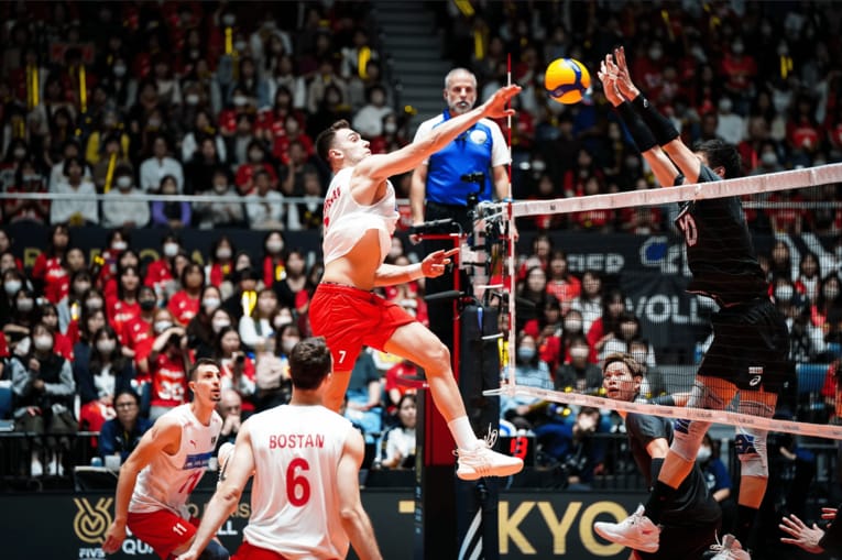 高橋健太郎の1枚ブロック（パリ五輪予選トルコ戦）©︎FIVB