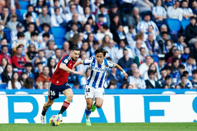 「TAKE 14」ユニ少年の期待に応えて…前髪イメチェン久保建英のW杯後ソシエダ初戦「ゴールへの気迫＋守備」を撮った〈写真多数〉(21)