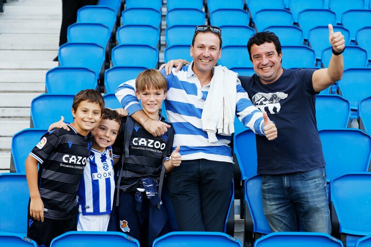 久保建英22歳“右サイド無双”はソシエダの拠り所「このゴールはタケのだ」指差し感謝のブライス…“動画に映らない”鮮烈MOMとバスクの風景(3)