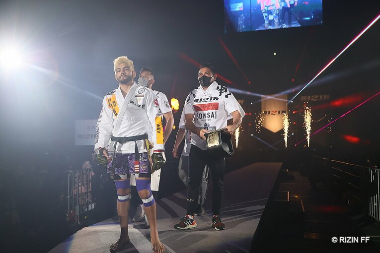 ホベルト・サトシ・ソウザ