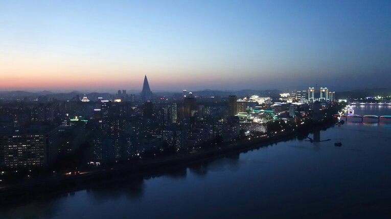 羊角島国際ホテルから見た夕暮れ（撮影は2016年）　©JIJI PRESS