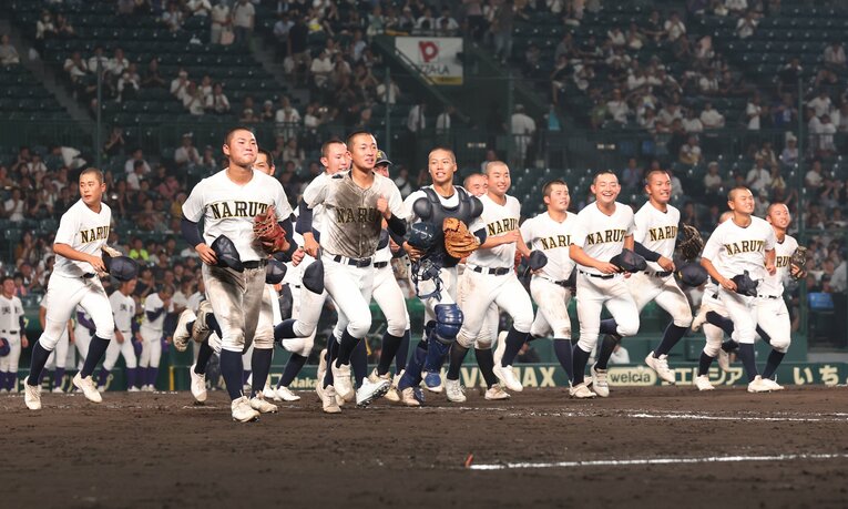 今夏の甲子園、公立校として初勝利を挙げた鳴門　©JIJI PRESS