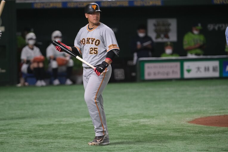 後半戦以降、なかなか調子が取り戻せない岡本　©Naoya Sanuki