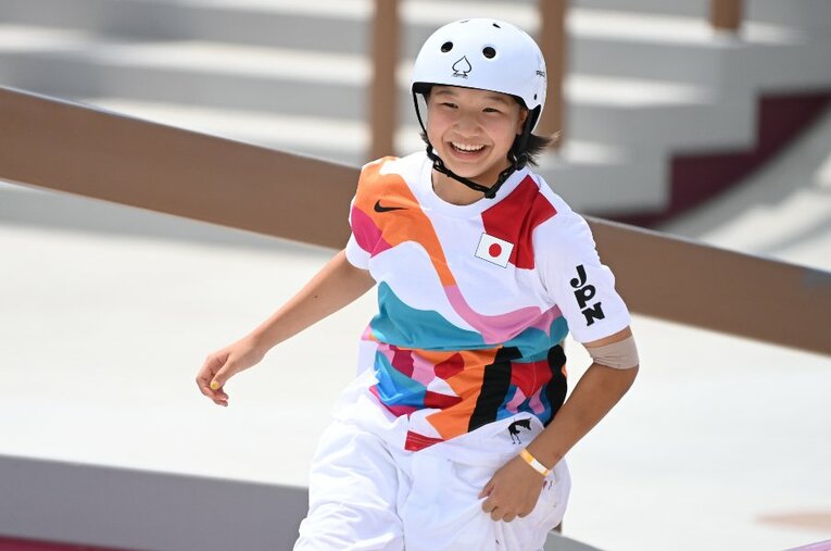 スケートボード・女子ストリートで金メダルに輝いた西矢椛。競技後に話題となった「ラスカル」の真相にほっこりした中高年多数 ／ photograph by Naoya Sanuki／JMPA