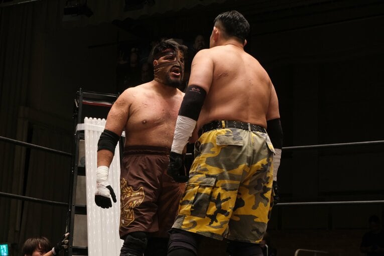 蛍光灯で殴り合い、大流血して…メキシコ人デスマッチファイター「もっと日本にいたい」ビオレント・ジャックの切実な思い「外国人がって…でも、ここがオレの家」(79)