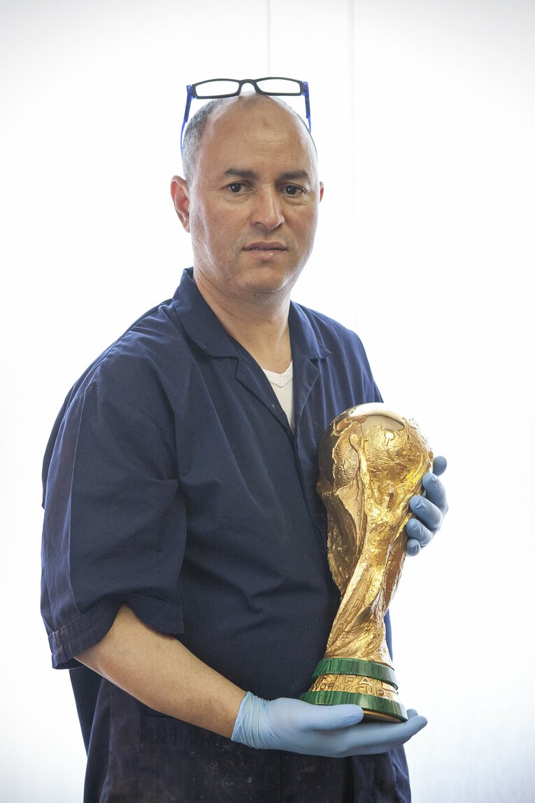 W杯製造工程の様子　©Paolo Vezzoli