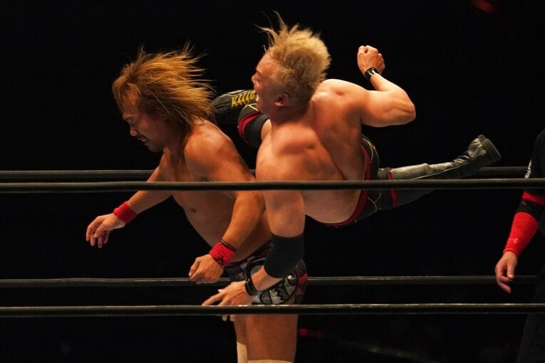 アントニオ猪木を強く意識したオカダ・カズチカの延髄斬り