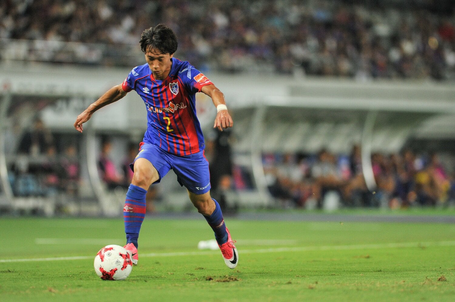 2017年、FC東京時代の室屋 ©Yuki Suenaga