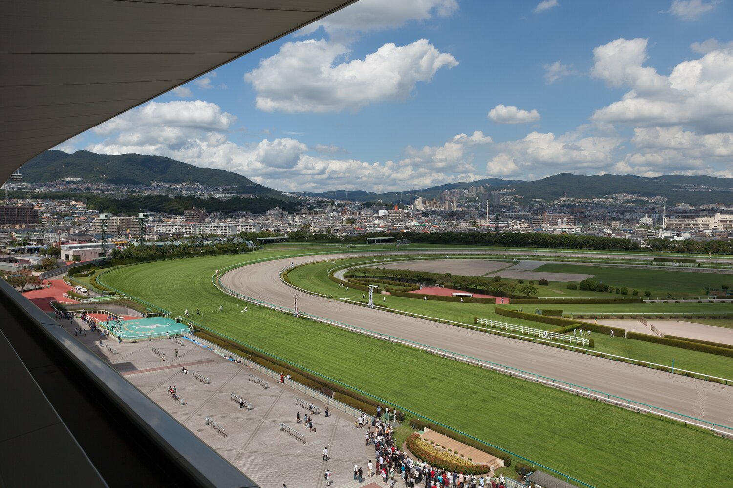 阪神競馬場は今津線小林駅の西側、六甲山の裾野一帯に作られる計画があった ©Getty Images