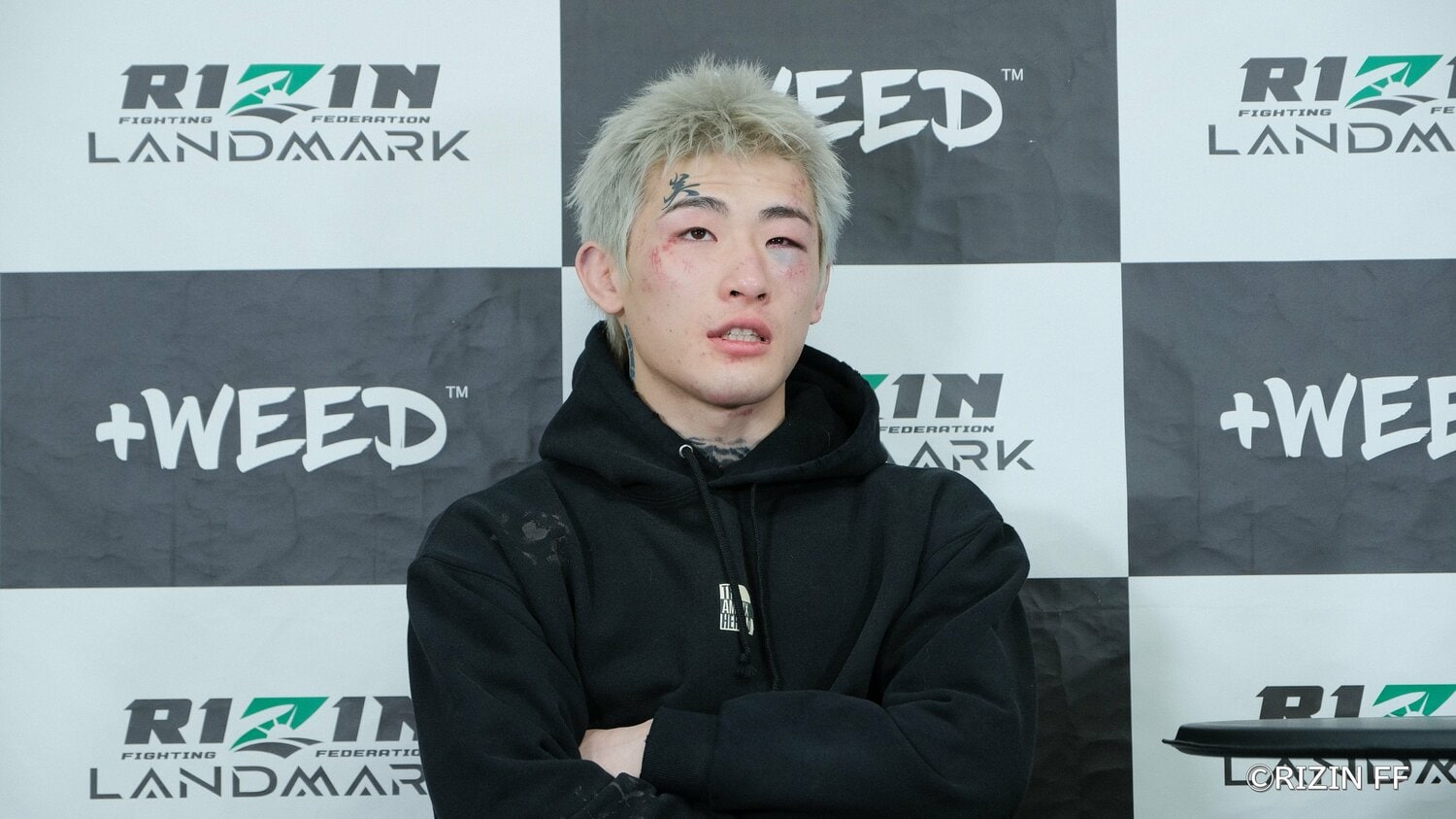 試合後、「絶対あきらめないです」と平本は語った　©RIZIN FF