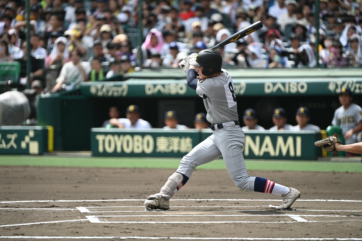 決勝で「先頭打者ホームラン」を放った慶応高・丸田湊斗。ミズノ「VKONG 02」を使用していた