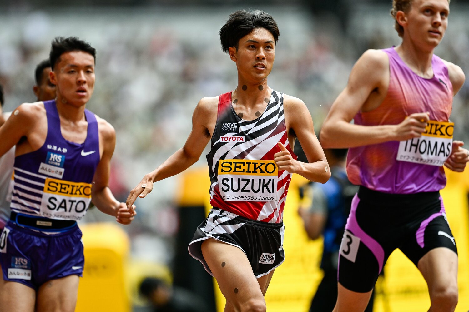 取材後、5月18日のゴールデングランプリ3000mには鈴木（中）、篠原、佐藤（左）が出場。さらにその後、鈴木が韓国でのアジア選手権10000mで2位、佐藤が同5000mで4位に入った　©Nanae Suzuki