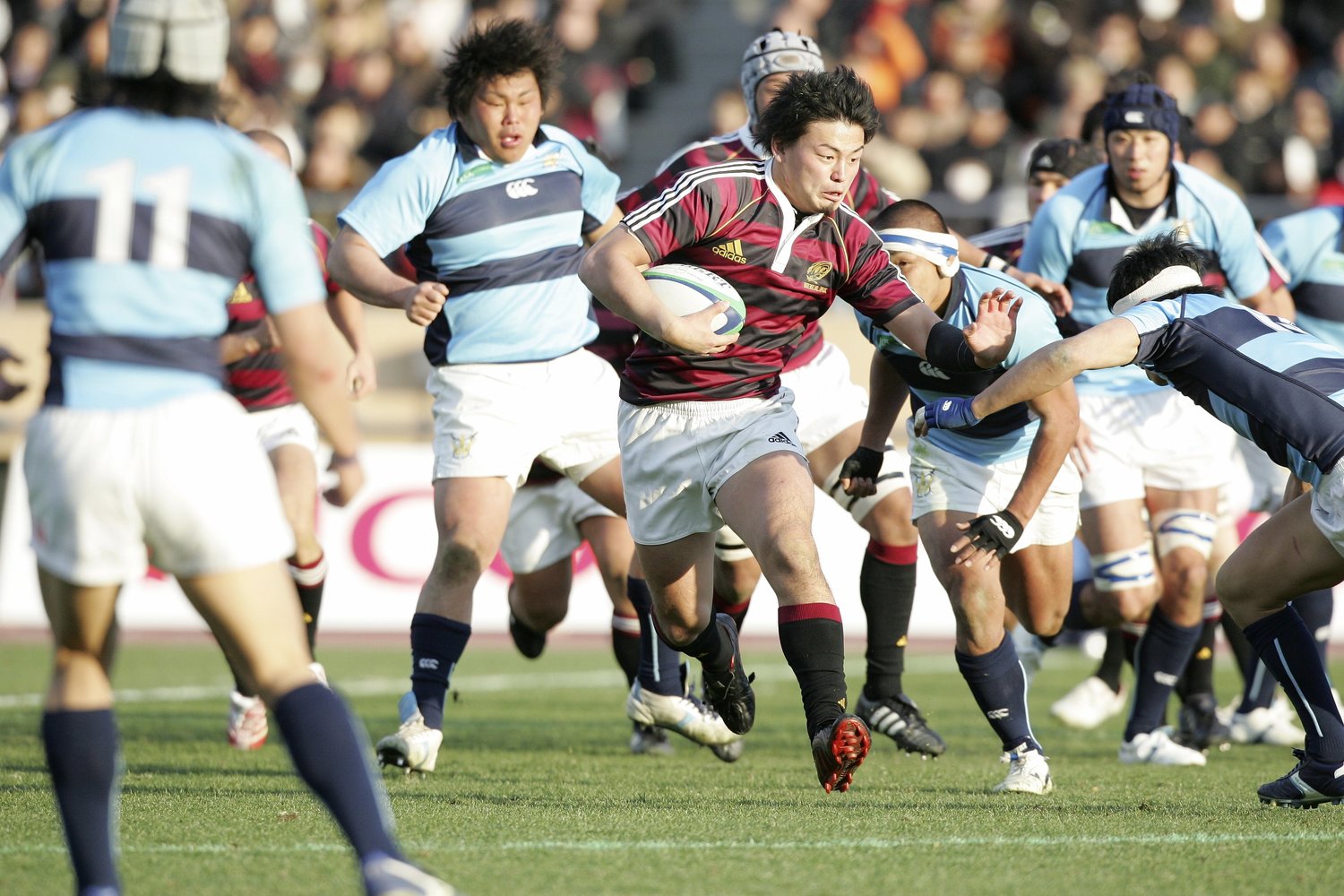 五郎丸が3年だった07年1月の大学選手権決勝で関東学院大に敗れた。試合後に五郎丸はOBに噛みついたという ©BUNGEISHUNJU