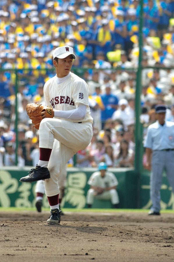 早実の絶対的なエースとして活躍した斎藤佑樹は、夏の甲子園で948球を投じた Takashi Shimizu
