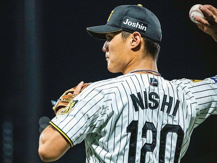「正直、野球を辞めるという選択肢も」阪神”元エース候補”西純矢の告白…なぜドラ1投手は野手転向で育成契約を受け入れたのか？ 背中を押した大先輩の言葉＜Number Web＞ photograph by Asami Enomoto