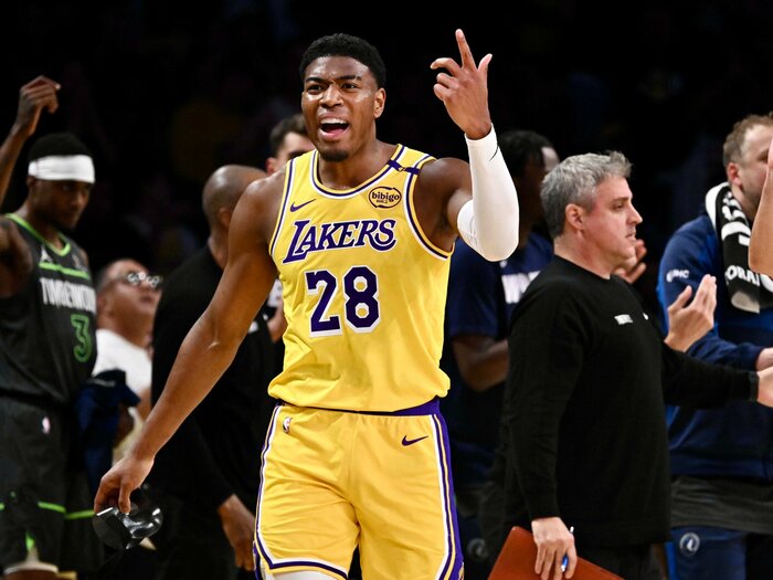 「“脇役”でもスターのように輝く」八村塁27歳、NBAレイカーズ3年目で確立した“コネクター”という役割「ルイはものすごく重要な選手でした」＜Number Web＞ photograph by Getty Images