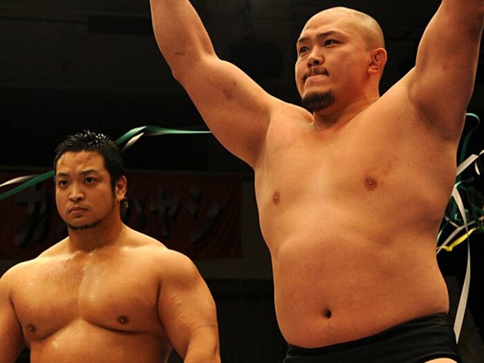 新春に夢も膨らむ、期待のホープの初暴れ。~プロレスを熱くする怪力コンビ~<Number Web> photograph by Essei Hara