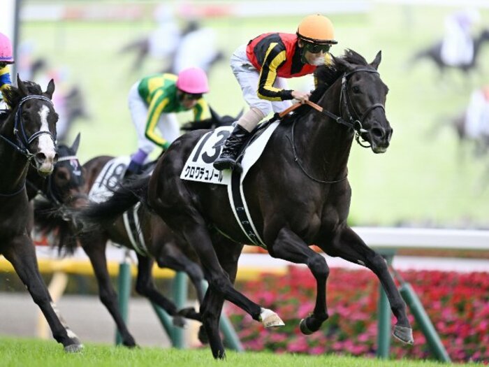 「すべてが完璧だった」クロワデュノールの日本ダービー“現地ウラ側”…38歳の苦労人・北村友一はなぜ“泣かなかった”のか？ 会見後に見た、ある光景＜Number Web＞ photograph by Keiji Ishikawa