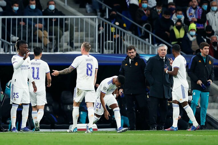 PSGメッシらをサポーターが威圧…CLベスト16でレアル大逆転勝利の背景＜翌日、カンプノウではなぜかバルサの守護神にブーイング＞(26)