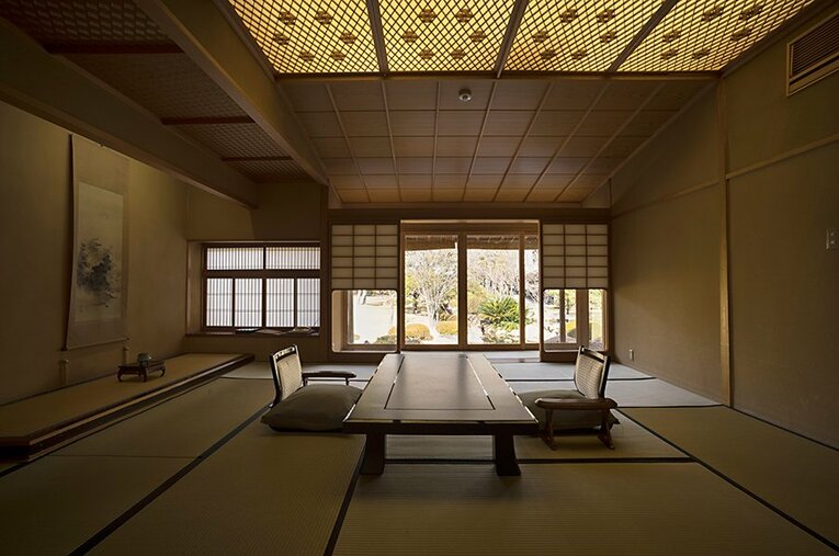 対局場となる離れ「九重」の内部。常盤ホテルは何度も名局の舞台となってきた ／ photograph by Atsushi Hashimoto