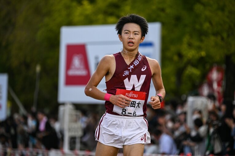 最長区間のアンカーを任されたのはルーキーの長屋。上々の大学駅伝デビュー　©Nanae Suzuki