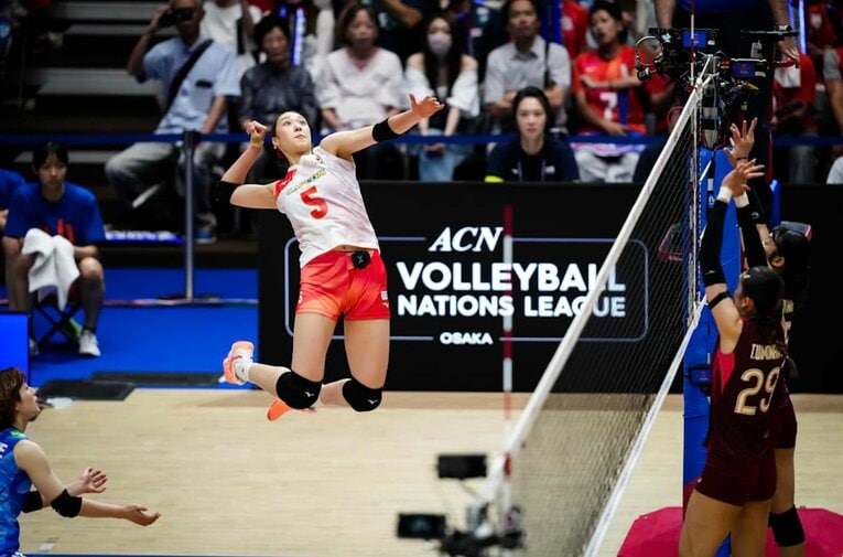 佐藤淑乃（VNLタイ戦）　©︎Volleyball World