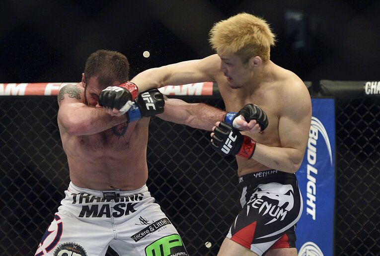 2014年、UFC／アイザック・ヴァリーフラッグ戦　©︎USA TODAY Sports/Reuters/AFLO