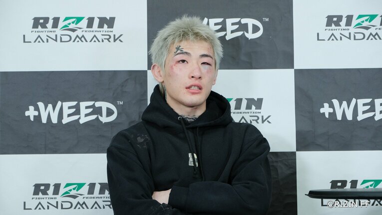 試合後、「絶対あきらめないです」と平本は語った　©RIZIN FF