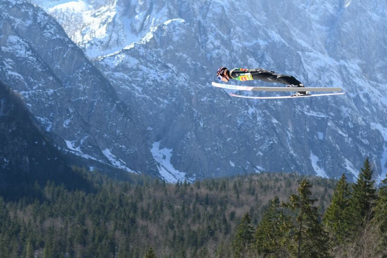 2019年3月、W杯での小林のジャンプ　©Getty Images