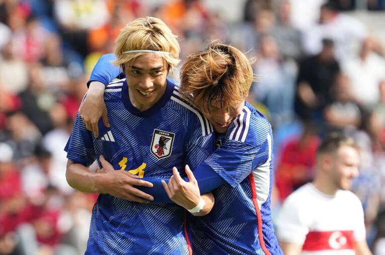 トルコ戦で驚異的な独走からPKを獲得し、自ら沈めた伊東純也。その数時間後には、日本に惨敗したドイツがフランスを相手に意地を見せた ／ photograph by Masashi Hara