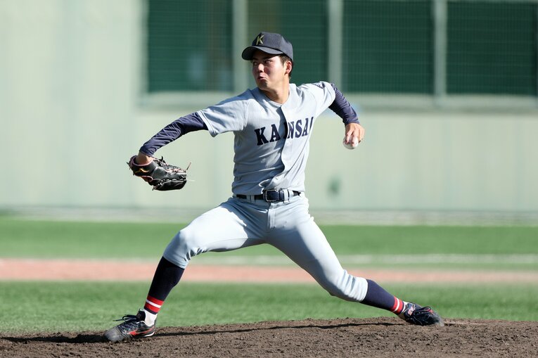 大学ナンバーワン左腕の金丸。腰痛があるため、プロ入りまで異例の“ノースロー調整”の予定だという　©JIJI PRESS
